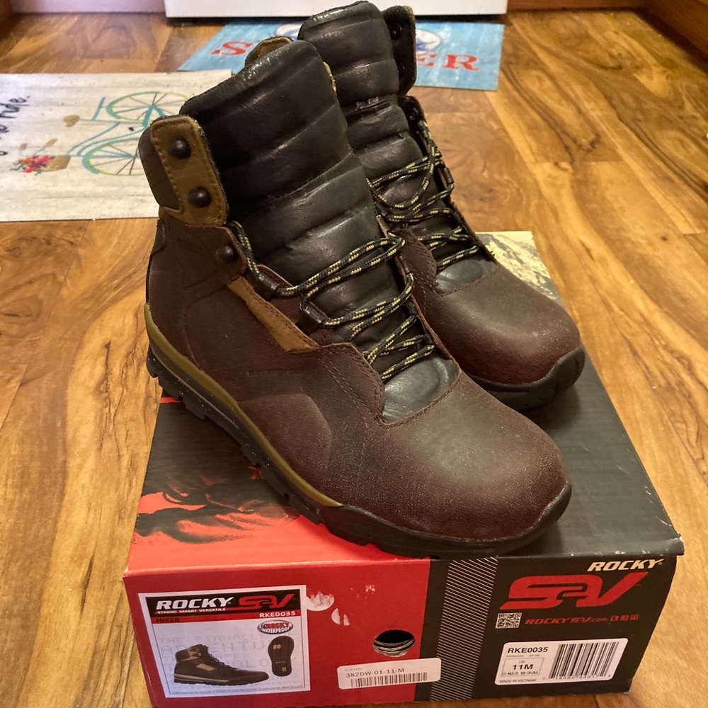 Rockies hiking boots